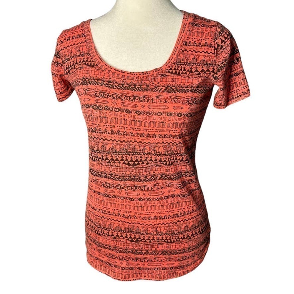 Urban Outfitters Micro Pattern Geometric Print T-Shirt Size Small